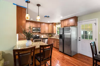 1702 Hendrix Drive, Irving, TX 75061 - Photo 5