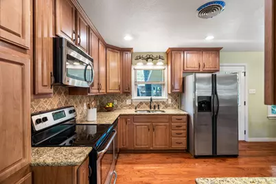 1702 Hendrix Drive, Irving, TX 75061 - Photo 7