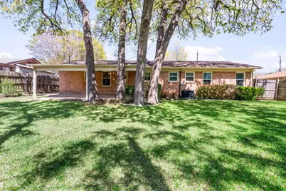 1702 Hendrix Drive, Irving, TX 75061 - Photo 19