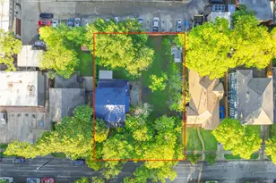 824 Elsbeth St, Dallas, TX 75208 - Photo 11