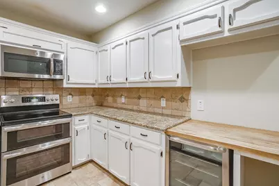 5425 Collinwood Avenue, Fort Worth, TX 76107 - Photo 7