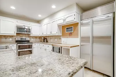 5425 Collinwood Avenue, Fort Worth, TX 76107 - Photo 9