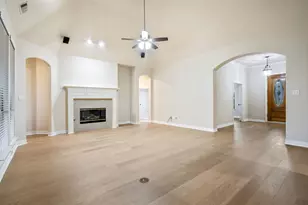 1806 E Branch Hollow Dr, Carrollton, TX 75007 - Photo 7