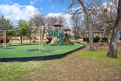 1806 E Branch Hollow Drive, Carrollton, TX 75007 - Photo 29