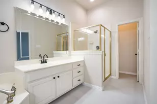 1806 E Branch Hollow Dr, Carrollton, TX 75007 - Photo 19