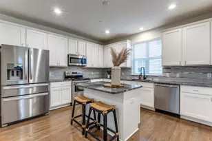 1320 Palm Springs Ln, Dallas, TX 75204 - Photo 11