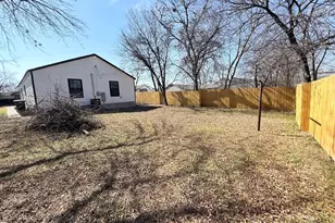 847 E Powell Ave, Fort Worth, TX 76104 - Photo 19