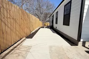 847 E Powell Ave, Fort Worth, TX 76104 - Photo 25