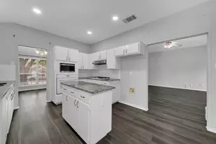 1021 Mark Twain Dr, Allen, TX 75002 - Photo 9