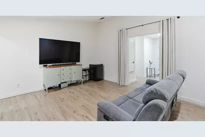 1008 Royal Lane, Graham, TX 76450 - Photo 9