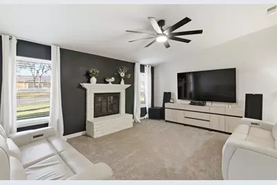 1008 Royal Lane, Graham, TX 76450 - Photo 3