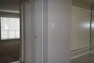 2443 N Graham Dr, Arlington, TX 76013 - Photo 25