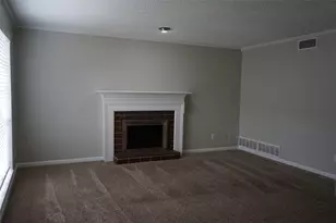 2443 N Graham Dr, Arlington, TX 76013 - Photo 3