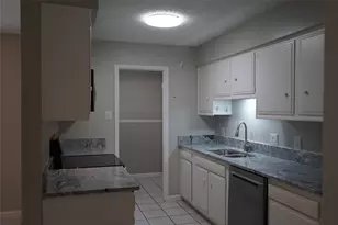 2443 N Graham Dr, Arlington, TX 76013 - Photo 5