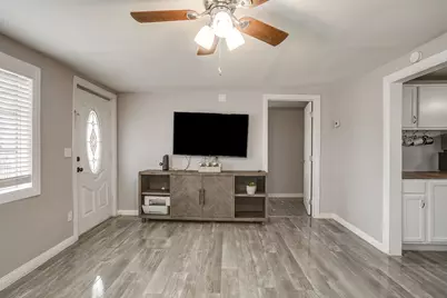 3618 Palacios Avenue, Dallas, TX 75212 - Photo 9