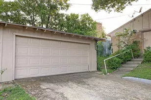 7406 Walling Ln, Dallas, TX 75231 - Photo 15