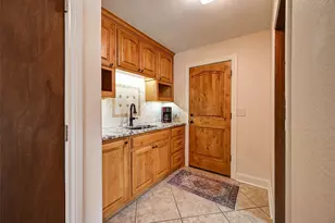 742 Kiowa Dr W, Gainesville, TX 76240 - Photo 15