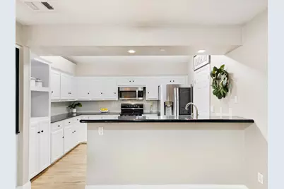 2723 Belmeade Drive, Carrollton, TX 75006 - Photo 9