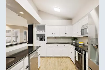 2723 Belmeade Drive, Carrollton, TX 75006 - Photo 11