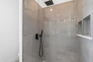 8301 County Rd 204, Grandview, TX 76050 - Photo 25