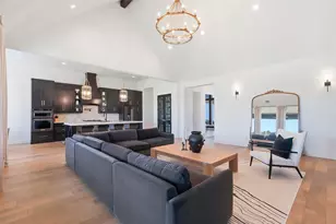 8301 County Rd 204, Grandview, TX 76050 - Photo 9