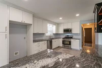 604 Oakwood Avenue, Hurst, TX 76053 - Photo 7