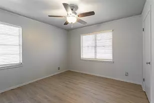 604 Oakwood Ave, Hurst, TX 76053 - Photo 17