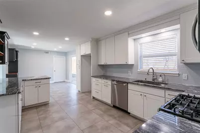 604 Oakwood Avenue, Hurst, TX 76053 - Photo 1