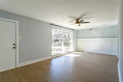 604 Oakwood Avenue, Hurst, TX 76053 - Photo 5