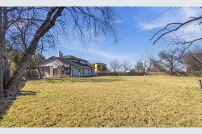 6301 Meadow Glen Drive, Arlington, TX 76018 - Photo 5