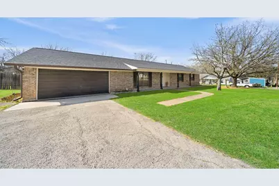 502 S 8th Street, Valley Mills, TX 76689 - Photo 1