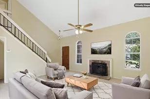 800 Wyndham Pl, Arlington, TX 76017 - Photo 3