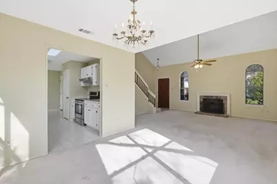 800 Wyndham Place, Arlington, TX 76017 - Photo 11