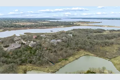 2936 Peninsula Drive, Grapevine, TX 76051 - Photo 7