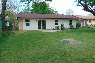 9912 Bluffcreek Dr, Dallas, TX 75227 - Photo 19