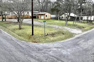 203 Preston Shores Dr, Pottsboro, TX 75076 - Photo 1