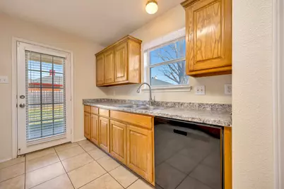 117 Goldeneye Lane, Fort Worth, TX 76120 - Photo 9