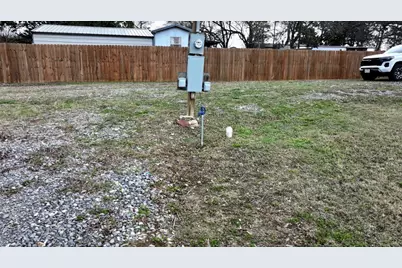 197 Quail Creek Circle, Pottsboro, TX 75076 - Photo 9