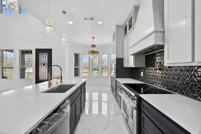 1530 S Houston School Road, Lancaster, TX 75146 - Photo 9