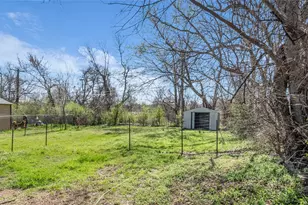 1602 W Elm St, Denison, TX 75020 - Photo 21