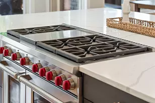 7037 Alpha Rd, Dallas, TX 75240 - Photo 9