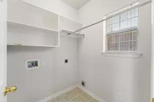 300 Cosbie Dr, Irving, TX 75063 - Photo 21