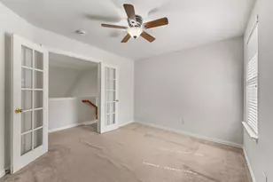 300 Cosbie Dr, Irving, TX 75063 - Photo 27