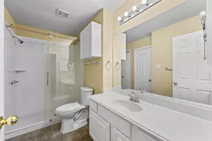 300 Cosbie Dr, Irving, TX 75063 - Photo 29