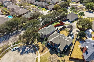 300 Cosbie Dr, Irving, TX 75063 - Photo 33