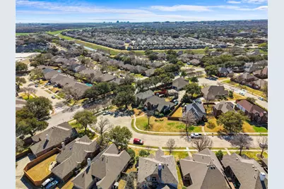 300 Cosbie Drive, Irving, TX 75063 - Photo 35