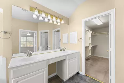 300 Cosbie Drive, Irving, TX 75063 - Photo 25