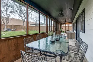 711 Hollywood Ave, Dallas, TX 75208 - Photo 29