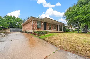 2221 Viewtop Ln, Arlington, TX 76012 - Photo 5