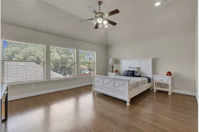 2407 Knight Street, Dallas, TX 75219 - Photo 11